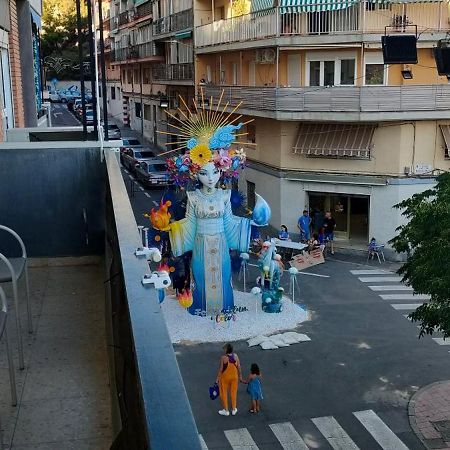 Apartamento Comodo A 10 Min Del Centro Alicante Eksteriør billede