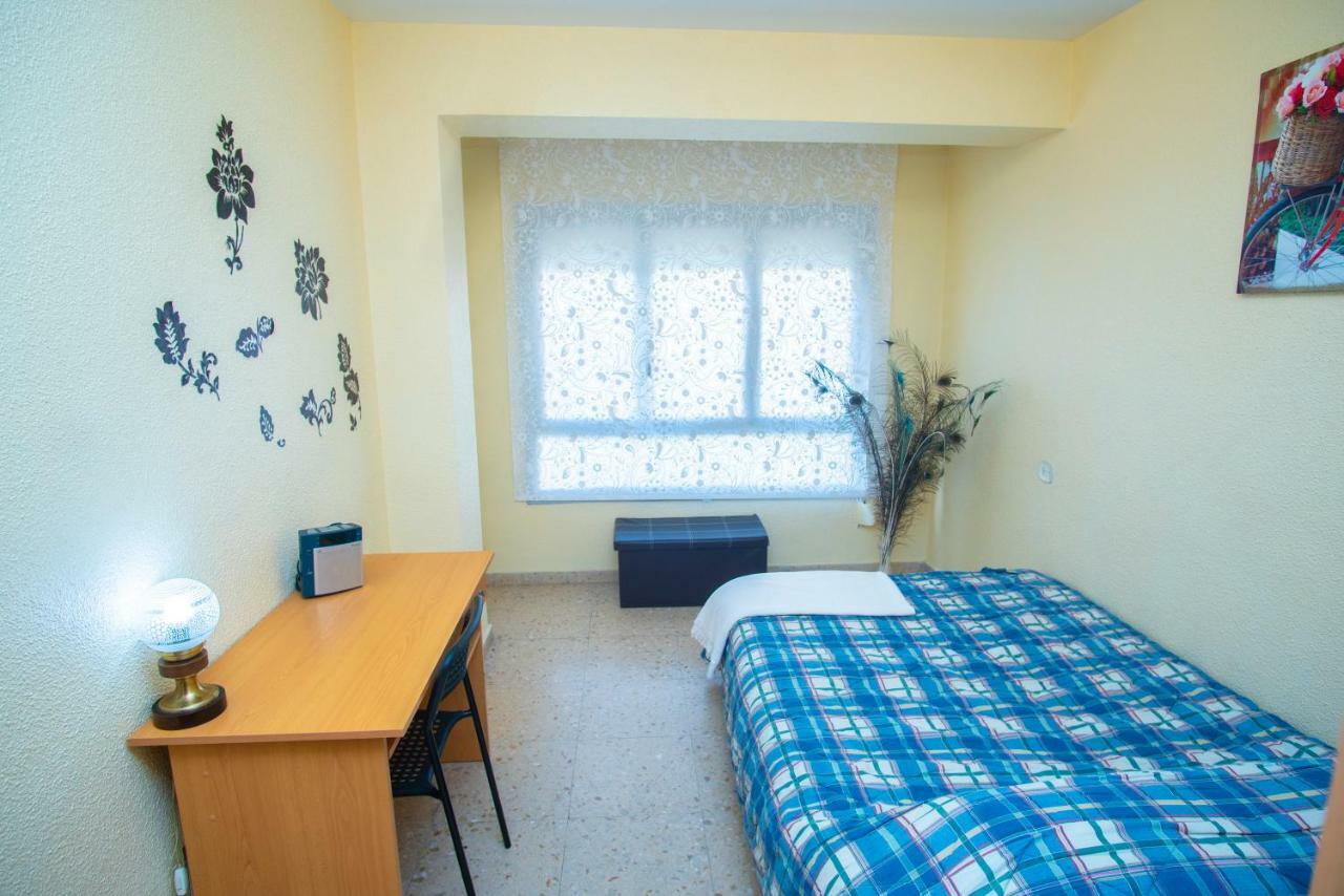 Apartamento Comodo A 10 Min Del Centro Alicante Eksteriør billede